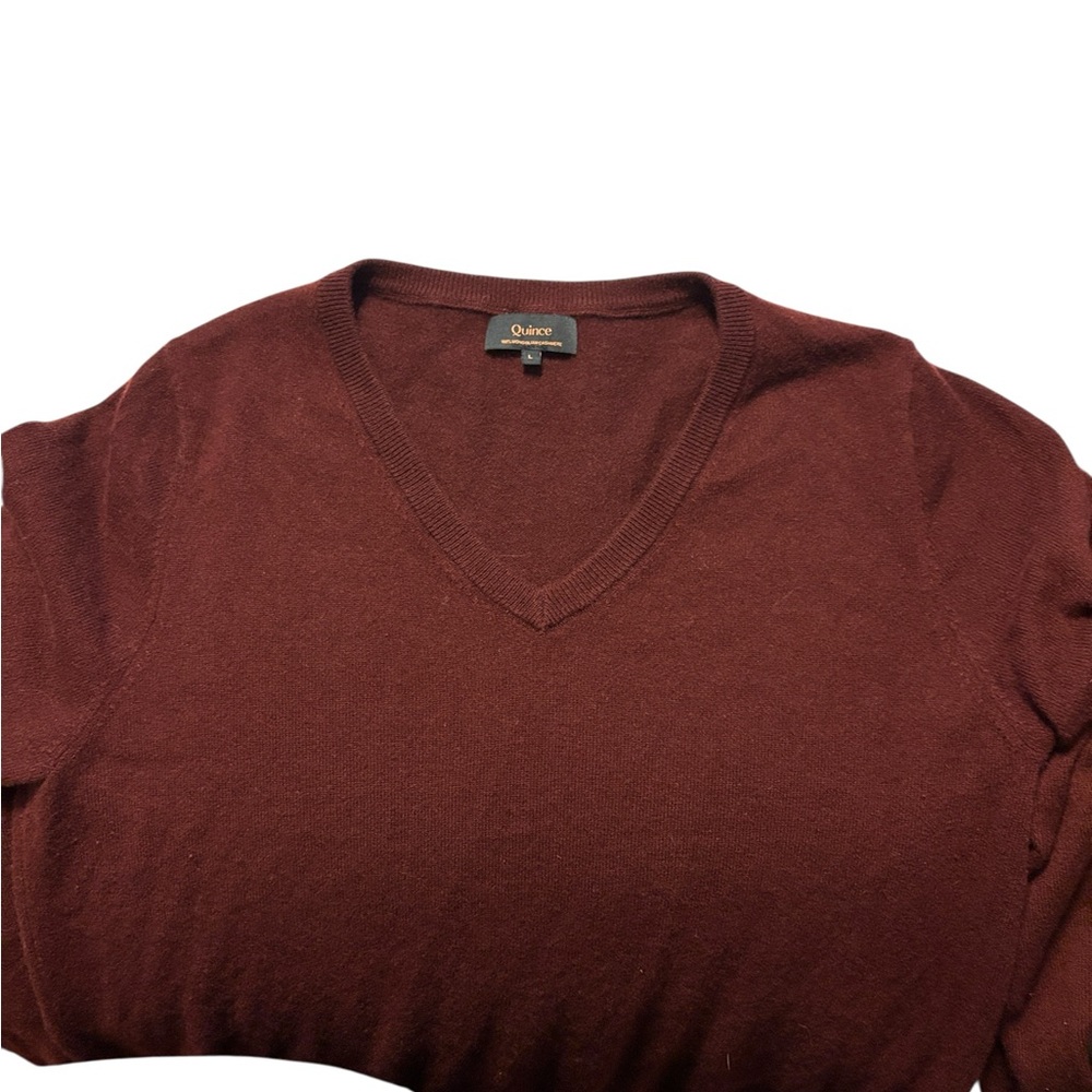 Quince Mongolian Cashmere V-Neck Sweater L Rich Burgundy Fall Cozy Thanksgiving - Picture 7 of 10